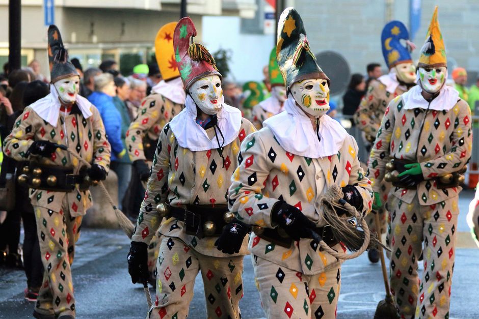 Urner Fasnacht / Drapoling-Gruppe Amsteg - Fasching Club Gurtnellen